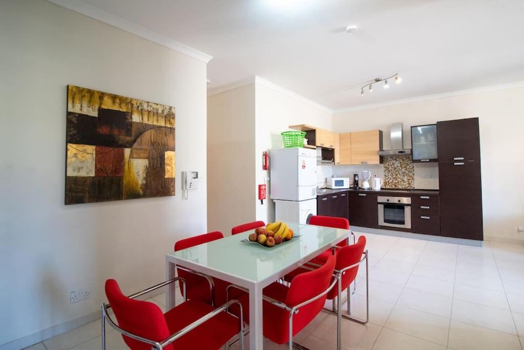Modern Apt In The Heart Of Maltese Nightlife Saint Julian's Exterior photo